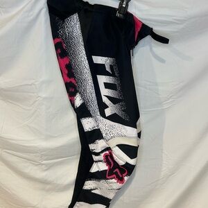 Youth Fox 180 motocross riding pants, Black and Pink size 12-14/28